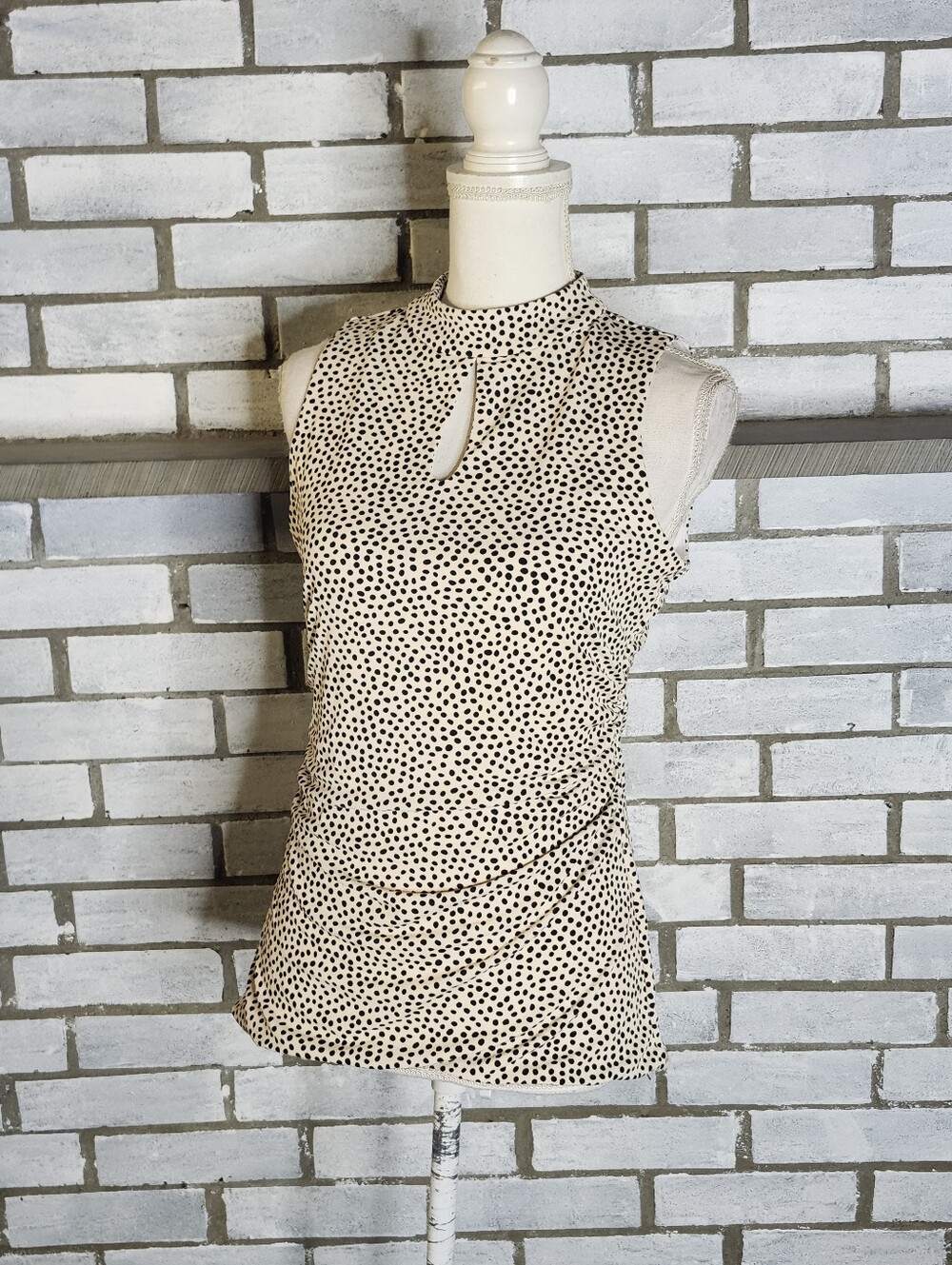 • White House Black Market WHBM Polka Dot Mock Neck Keyhole Top Blouse Size S